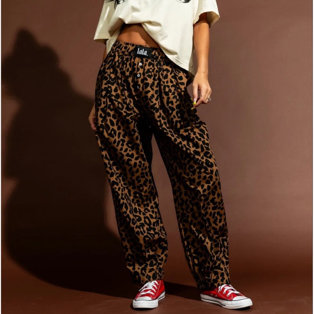 Dressed in LALA Happy Chance Barrel Leg Boxer Pants | Md | Leopard